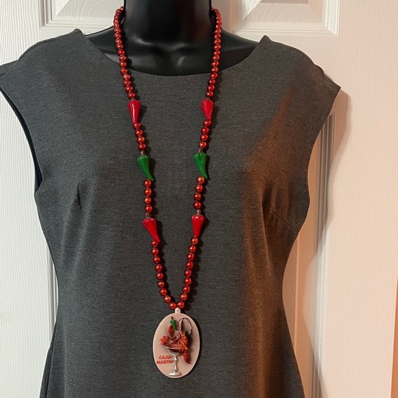 “Cajun Martini” Mardi Gras Bead - Picture 2 of 4